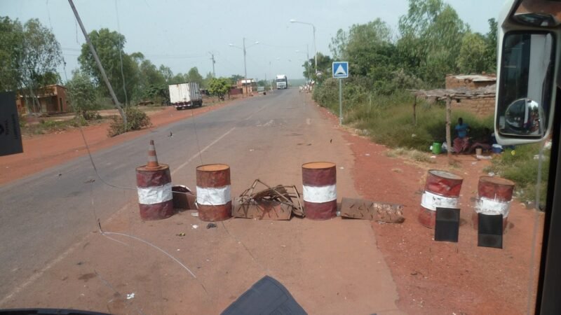 WL-BF-Barrage de police, Burkina Faso. Image d'archive.