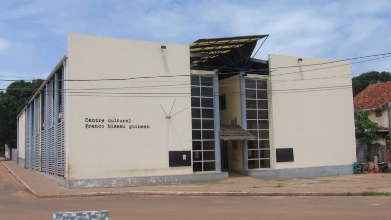 Centre culturel franco-bissau-guinéen, Bissau, Guinea-Bissau, Guinée-Bissau. Image d'archive.