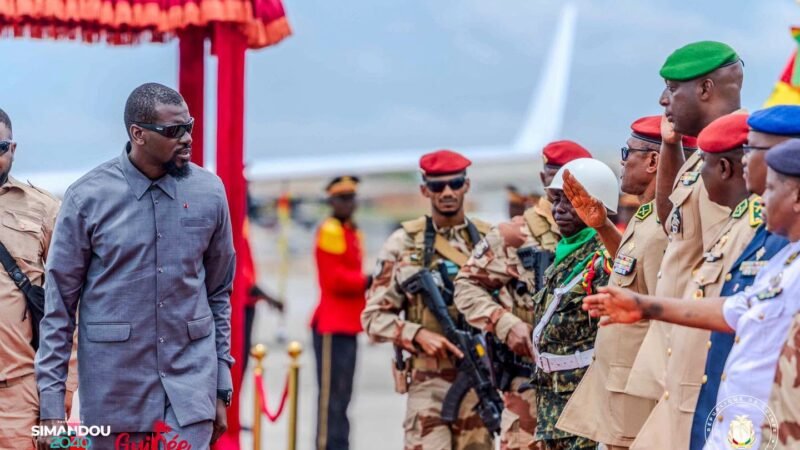 Après sa visite d’État en Côte d’Ivoire, le Président Mamadi Doumbouya regagne Conakry