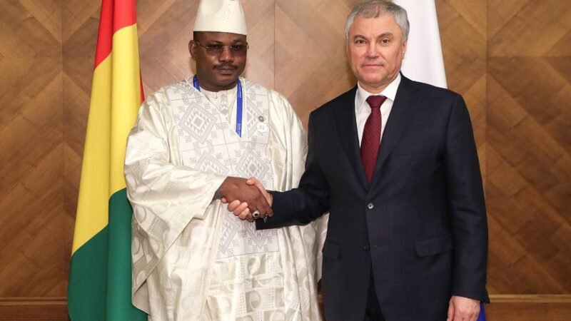 Dansa Kourouma and Vyacheslav Volodin (2023-03-20), Guinée. Image d'archive.