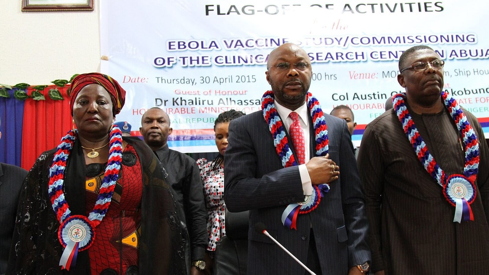 Minister of Information Akweshiki, Perm Sec Minister of Health and Minister of State for Defense Austin Akobundu, Nigeria. Image d'archive.