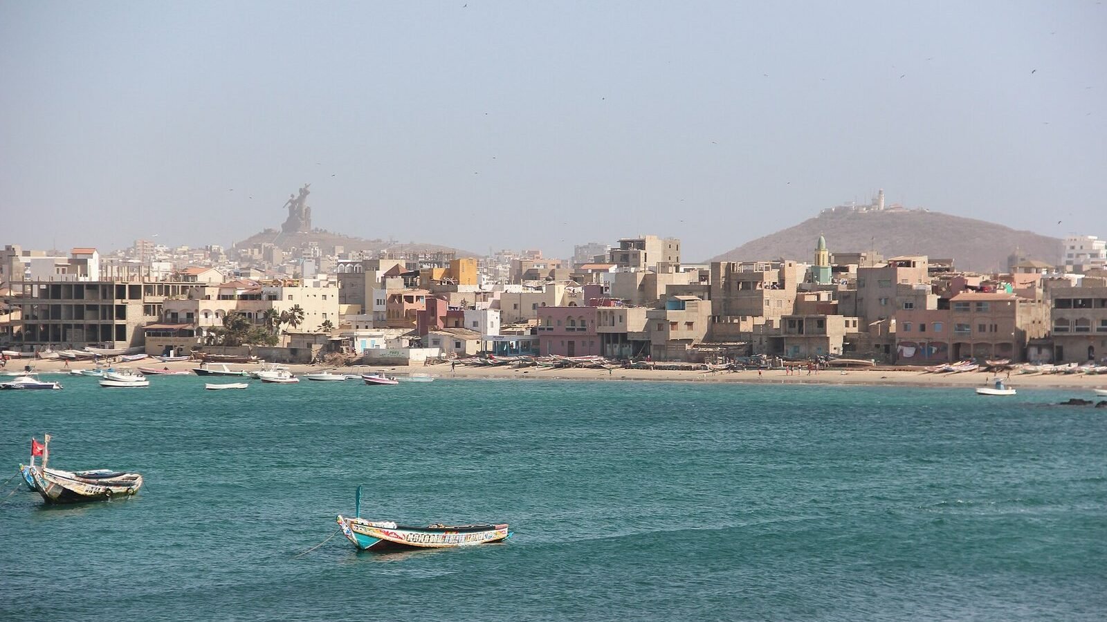Vue depuis l'île de Ngor, Sénégal. Image d'archive.
