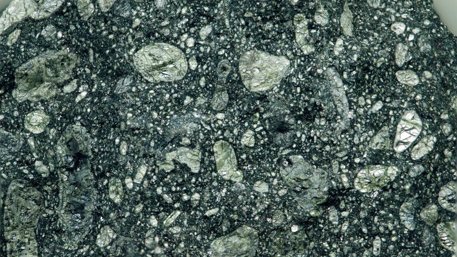 Kimberlite (Koidu Kimberlite Complex, Jurassic; Yengema-Koiu area, eastern Sierra Leone, West Africa), Sierra Leone. Image d'archive.